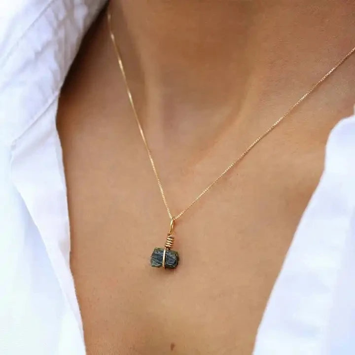 
                  
                    GEBURTSTAG Naturstein Kette - Wähle deinen Stein Halskette Dein Heiliges Chakra Zusatzstein – Peridot (Aug): Silber
                  
                