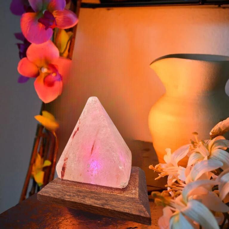 Salz Mood Lampe mit Holzsockel 0 Dein Heiliges Chakra Pyramide  